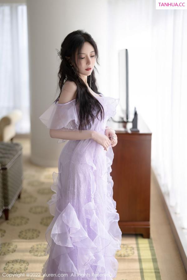 王馨瑶  [XiuRen]高清写真图 2022.04.29 No.4949 王馨瑶yanni第4张图片